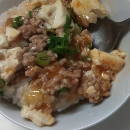 いつも麻婆豆腐の素を使っていたのですが初めて自分で作ってみました。
お陰様で美味しくできました
豆腐の湯切り、知りませんでした。ありがとうございました。
